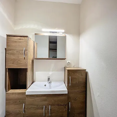 Les Bords De Vienne - Place Dupleix Apartman *