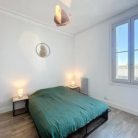 Les Bords De Vienne - Place Dupleix *