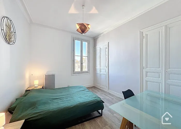 Les Bords De Vienne - Place Dupleix Apartamento *